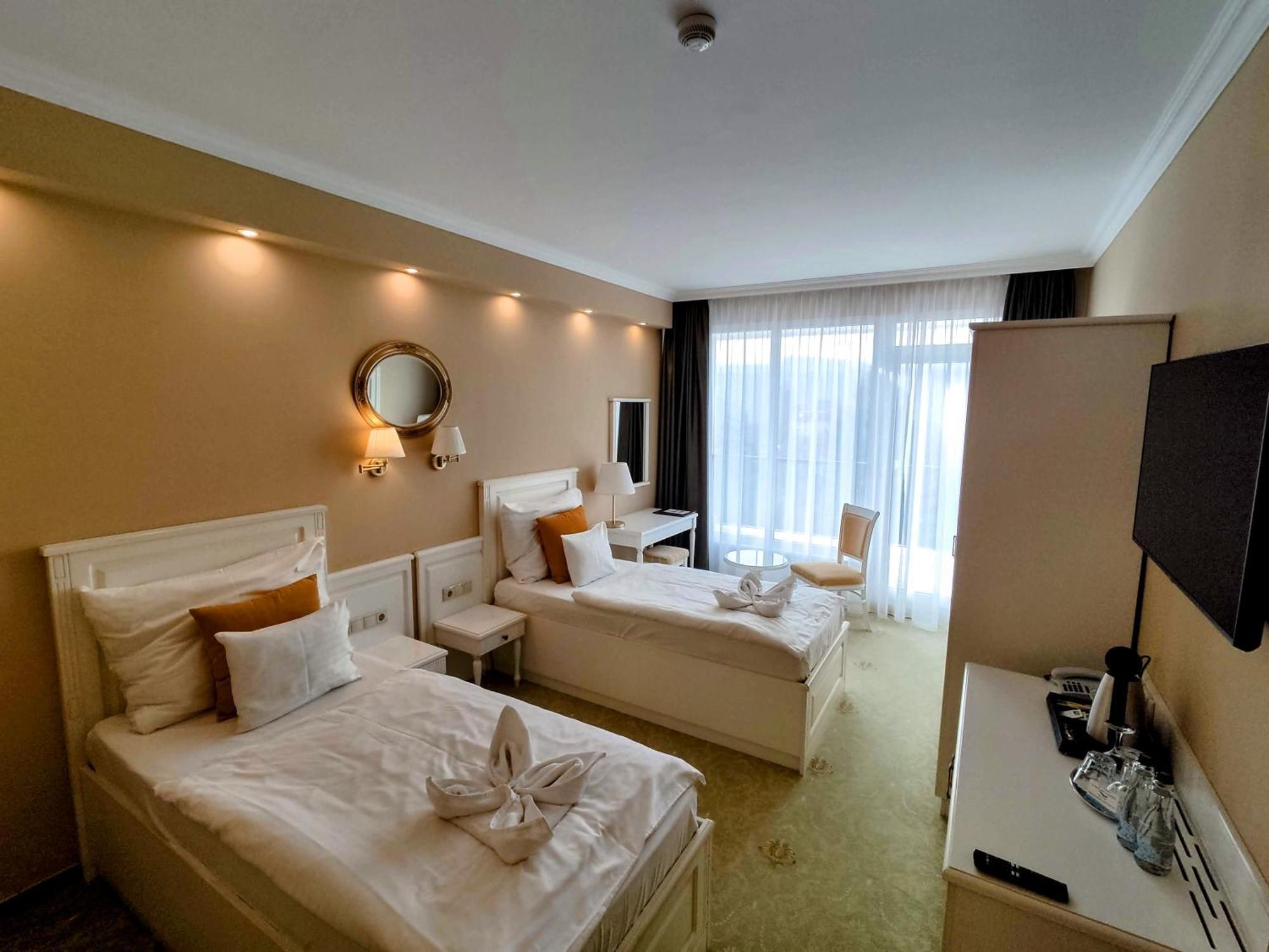 Calimbra Wellness Hotel Superior Miskolc Exterior foto